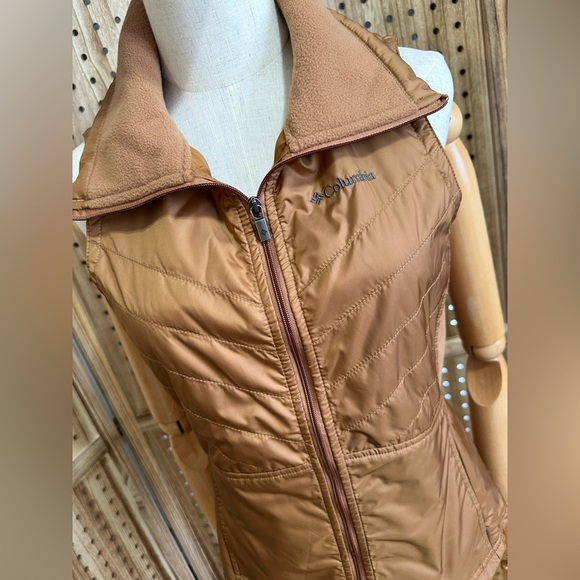 GUC Columbia Camel Brown Rain Resistant Hiking Vest - Picture 3 of 9